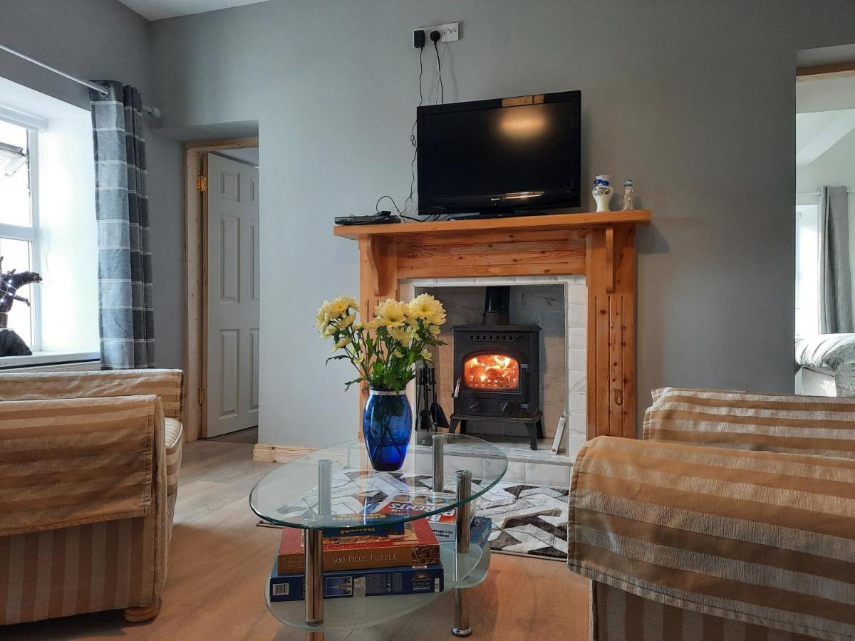 Conneelys Cottage, Connemara, Clifden, H71Y096 Экстерьер фото